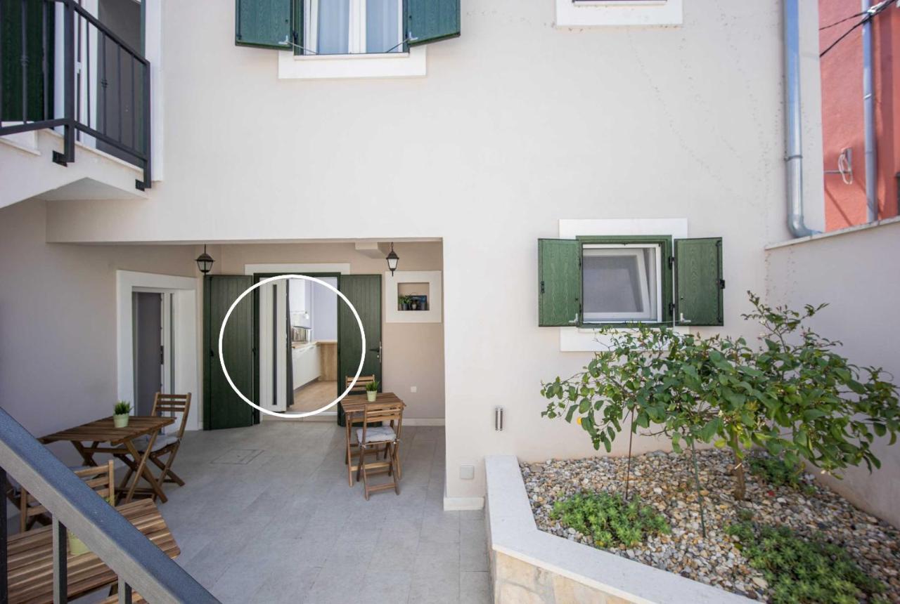 Zlatin Dvor - Apartments For 3, Terrace, Trogir Center, Beach At 5-Min, Bike Friendly 外观 照片